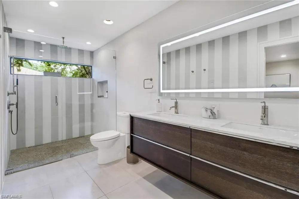 27052 Kindlewood Lane Bonita Springs, FL 34134