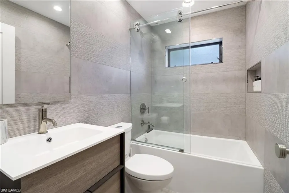 27052 Kindlewood Lane Bonita Springs, FL 34134