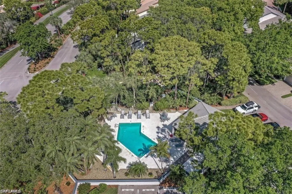 27052 Kindlewood Lane Bonita Springs, FL 34134