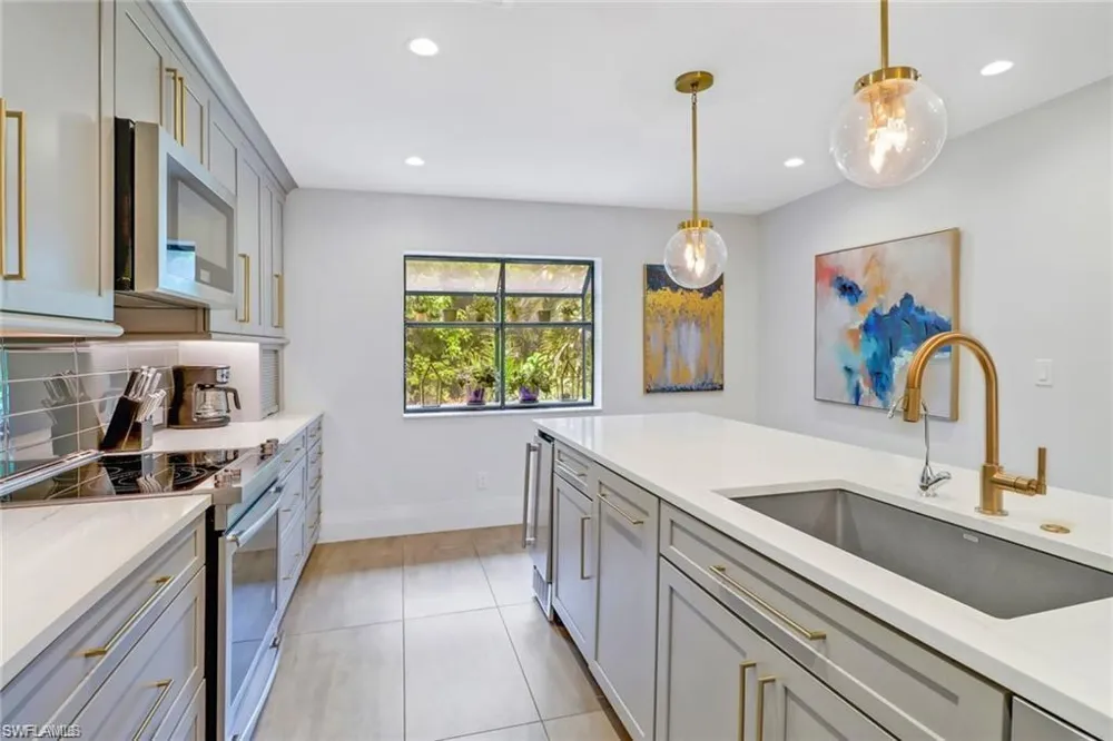 27052 Kindlewood Lane Bonita Springs, FL 34134