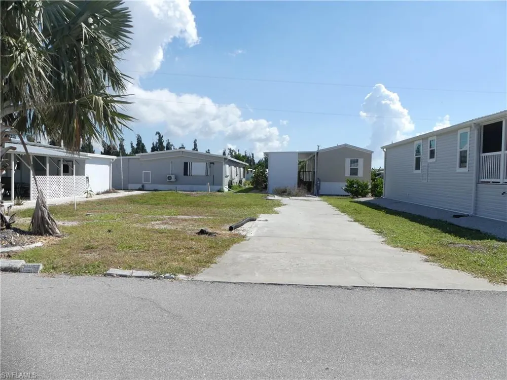 4915 Gulfgate Lane St. James City, FL 33956