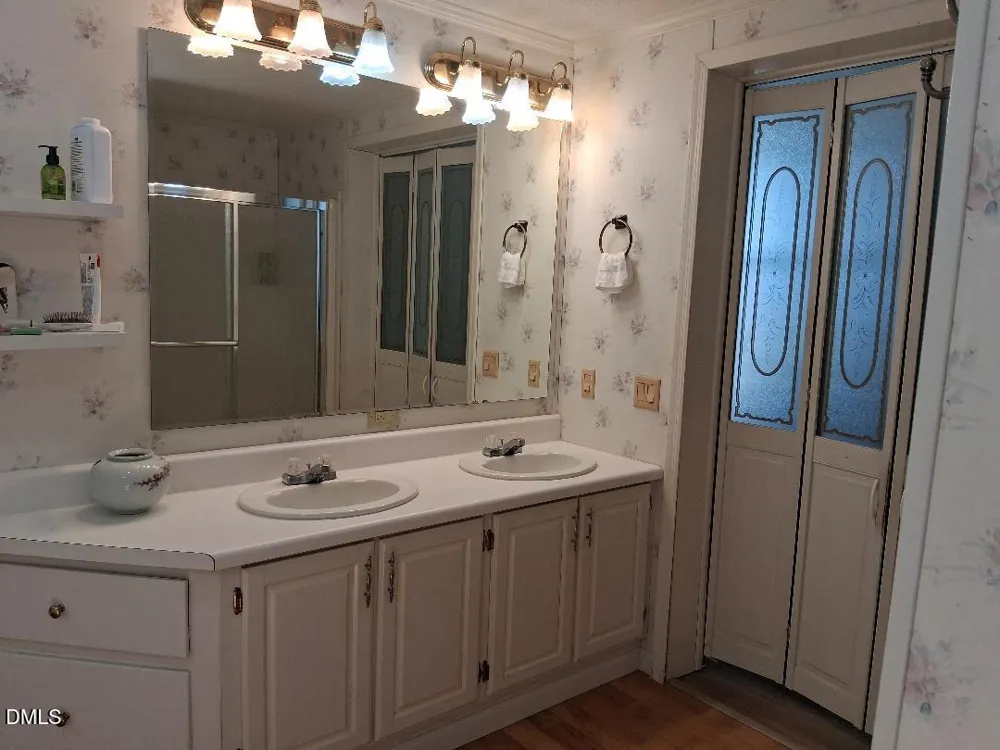 20 Rus Drive Louisburg, NC 27549