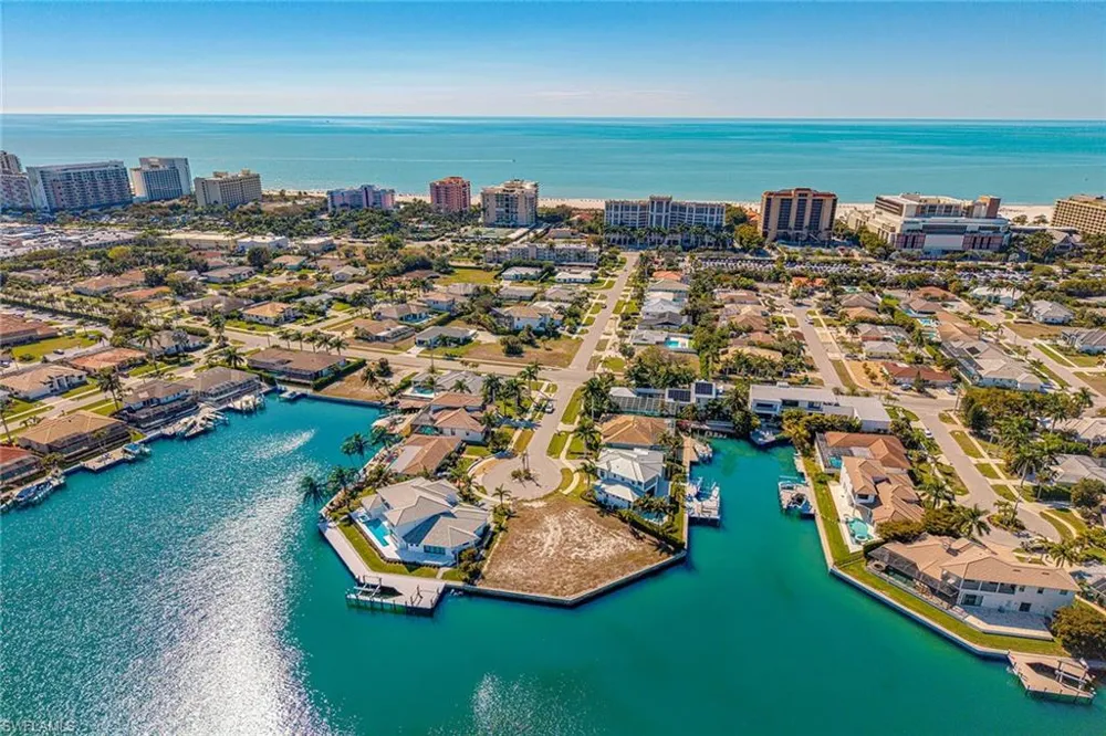 996 Spruce Court Marco Island, FL 34145