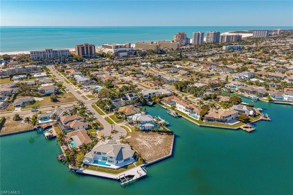 996 Spruce Court Marco Island, FL 34145