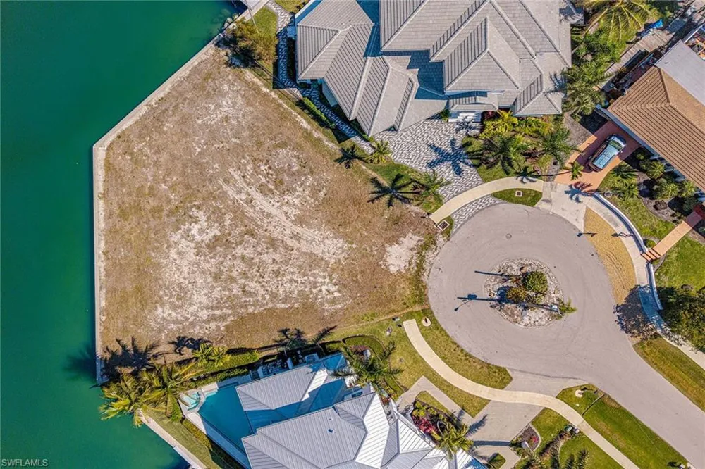 996 Spruce Court Marco Island, FL 34145