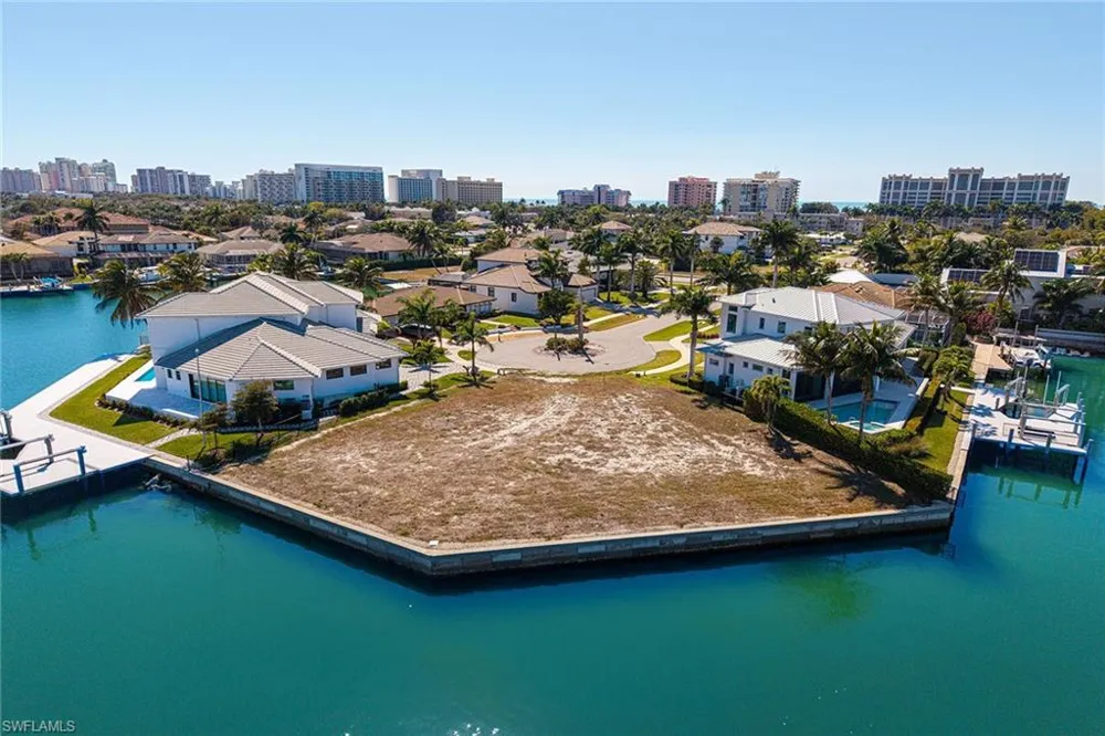 996 Spruce Court Marco Island, FL 34145