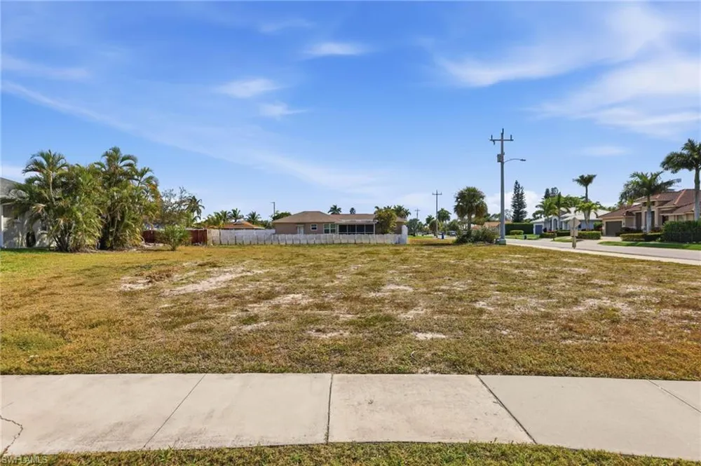 1201 6th Avenue Marco Island, FL 34145