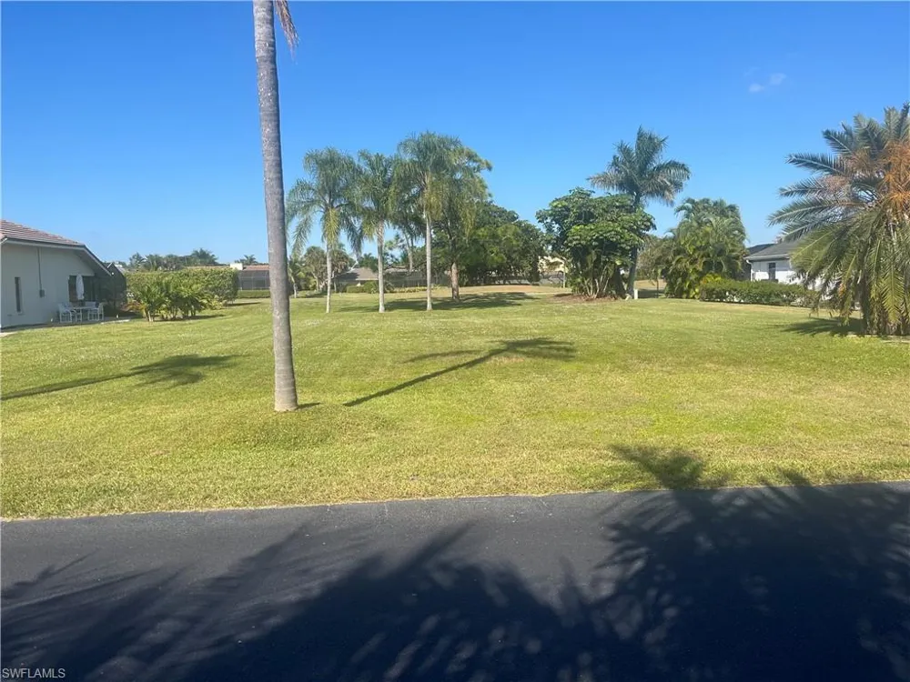 9954 Ortega Lane Bonita Springs, FL 34135