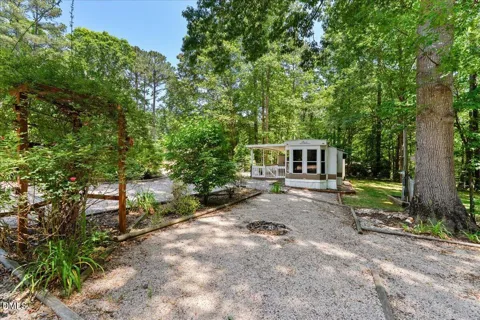 120 Pawnee Drive