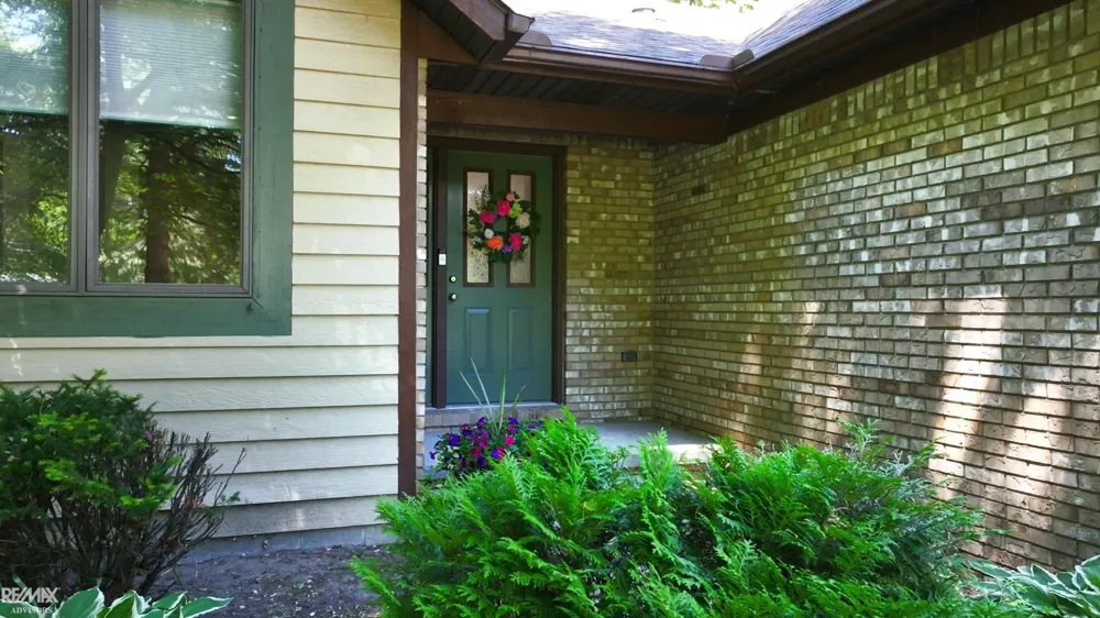 6440 Benoit Road Clay Township, MI 48001