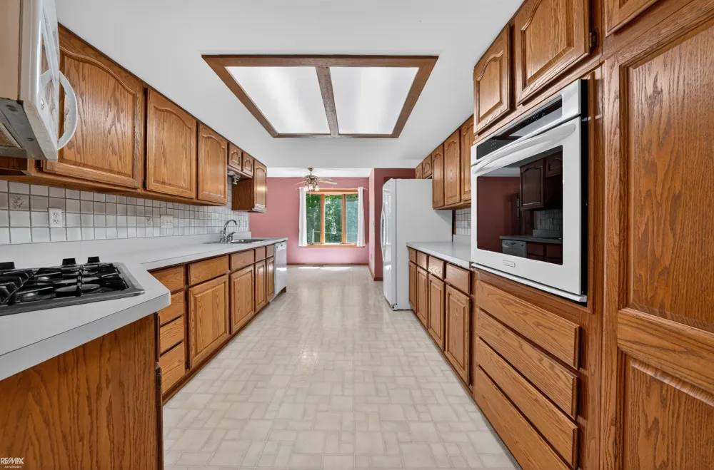 6440 Benoit Road Clay Township, MI 48001