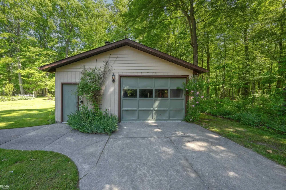 6440 Benoit Road Clay Township, MI 48001