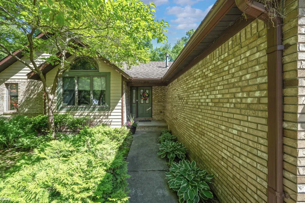 6440 Benoit Road Clay Township, MI 48001