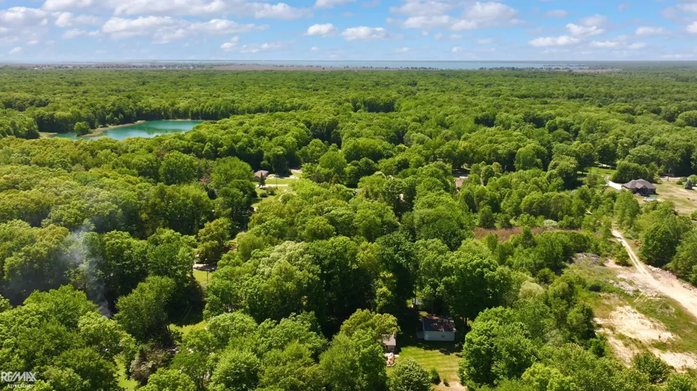 6440 Benoit Road Clay Township, MI 48001
