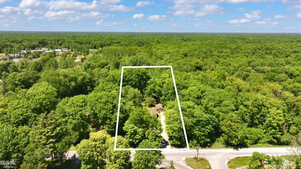 6440 Benoit Road Clay Township, MI 48001
