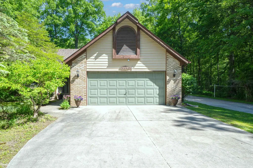 6440 Benoit Road Clay Township, MI 48001