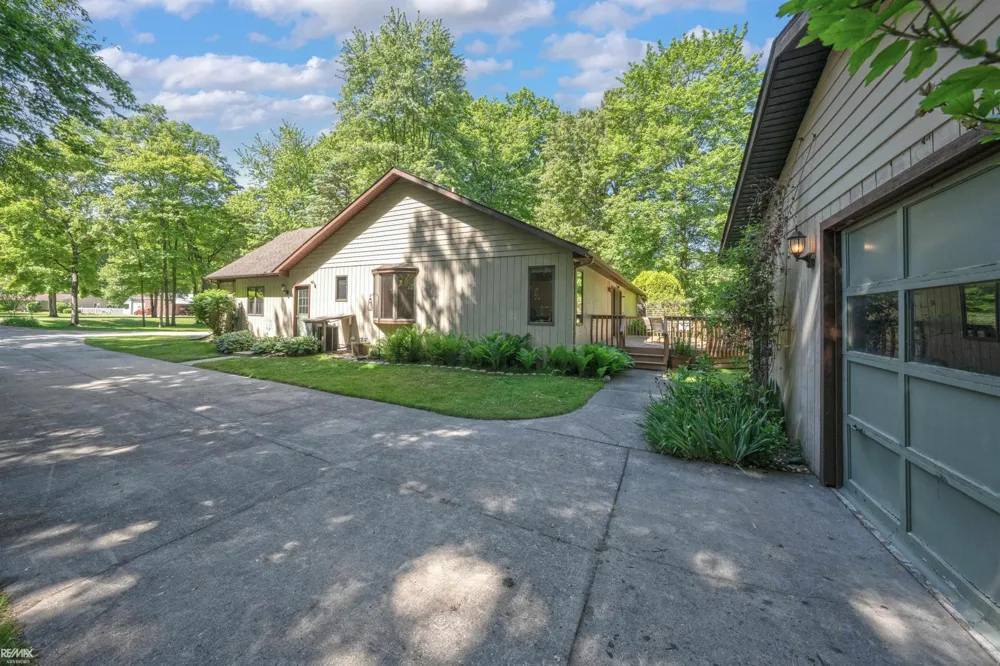 6440 Benoit Road Clay Township, MI 48001