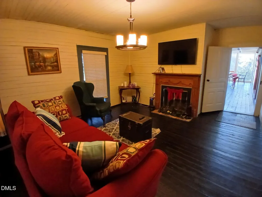 1920 Kelly Road Apex, NC 27502