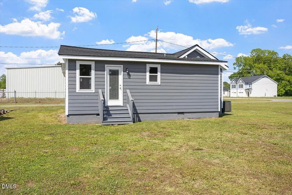 202 W Ward Street Fremont, NC 27830