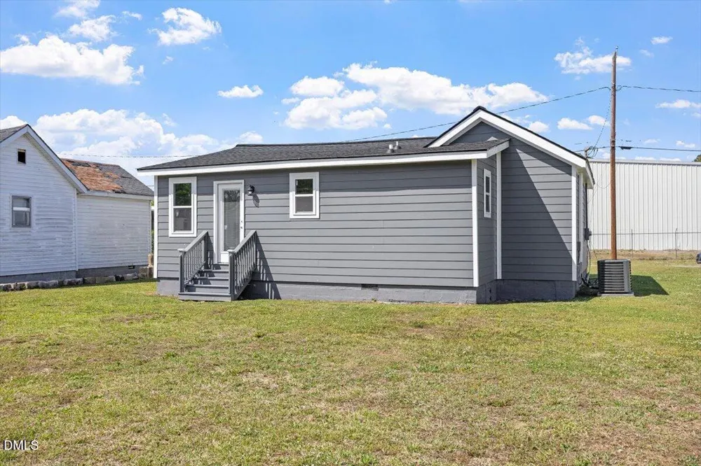 202 W Ward Street Fremont, NC 27830