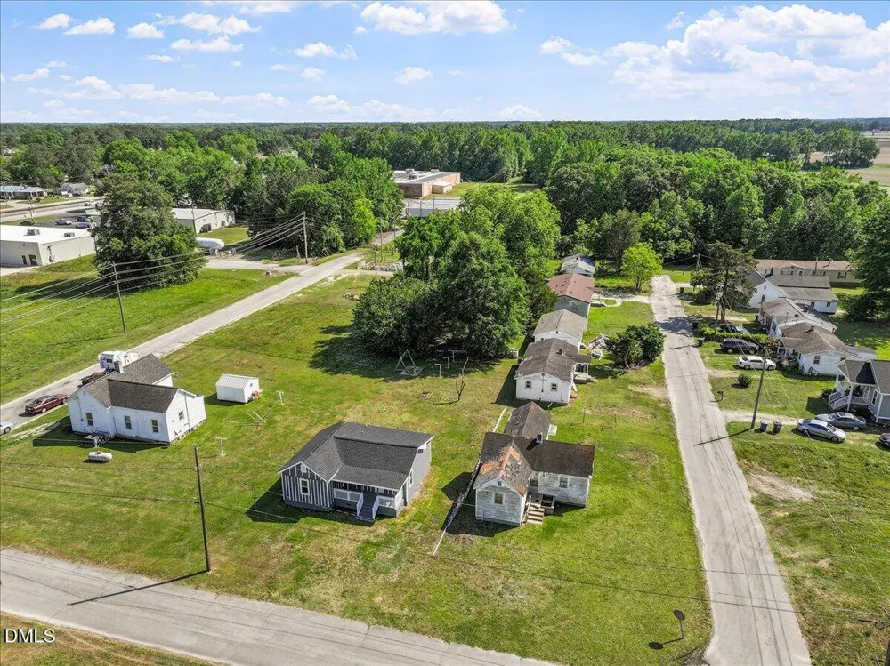 202 W Ward Street Fremont, NC 27830