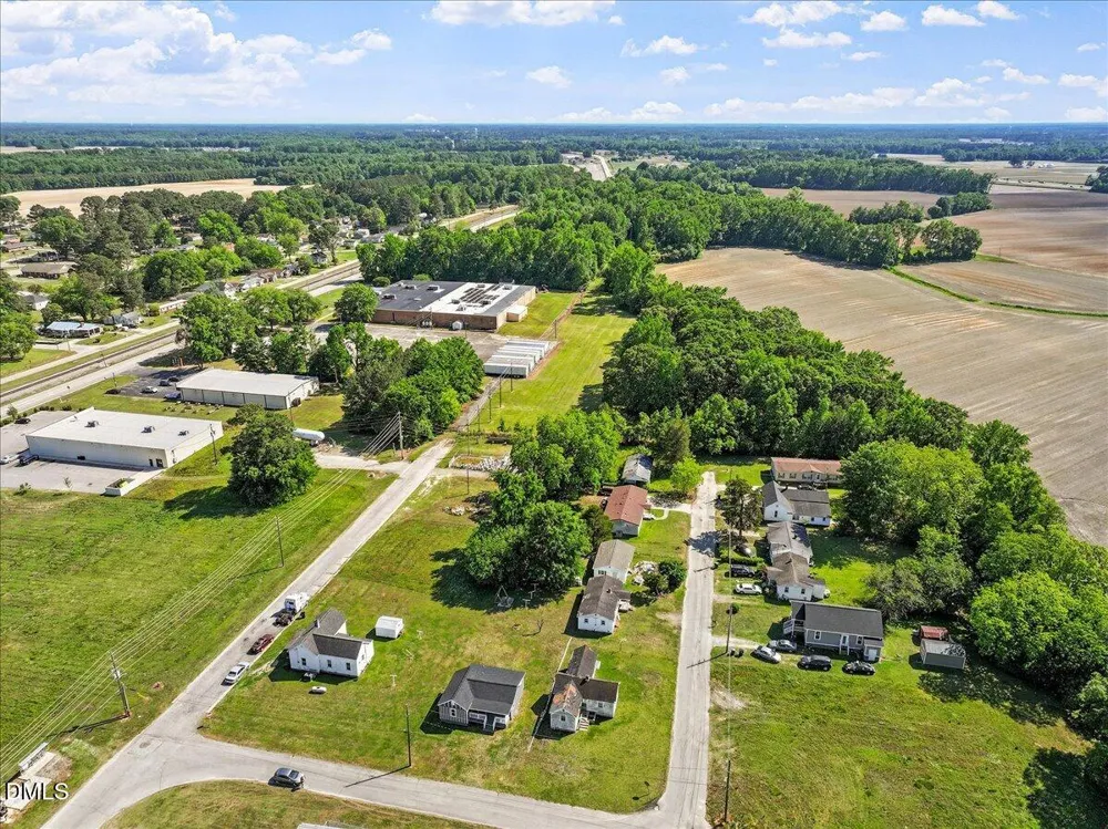 202 W Ward Street Fremont, NC 27830