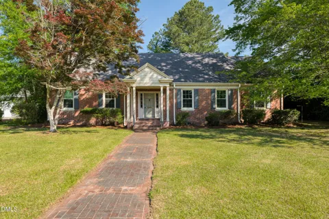 306 S Howard Circle