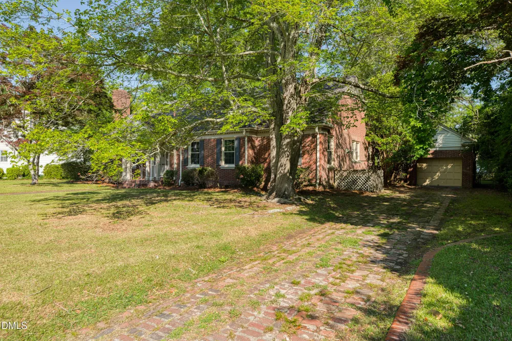306 S Howard Circle Tarboro, NC 27886