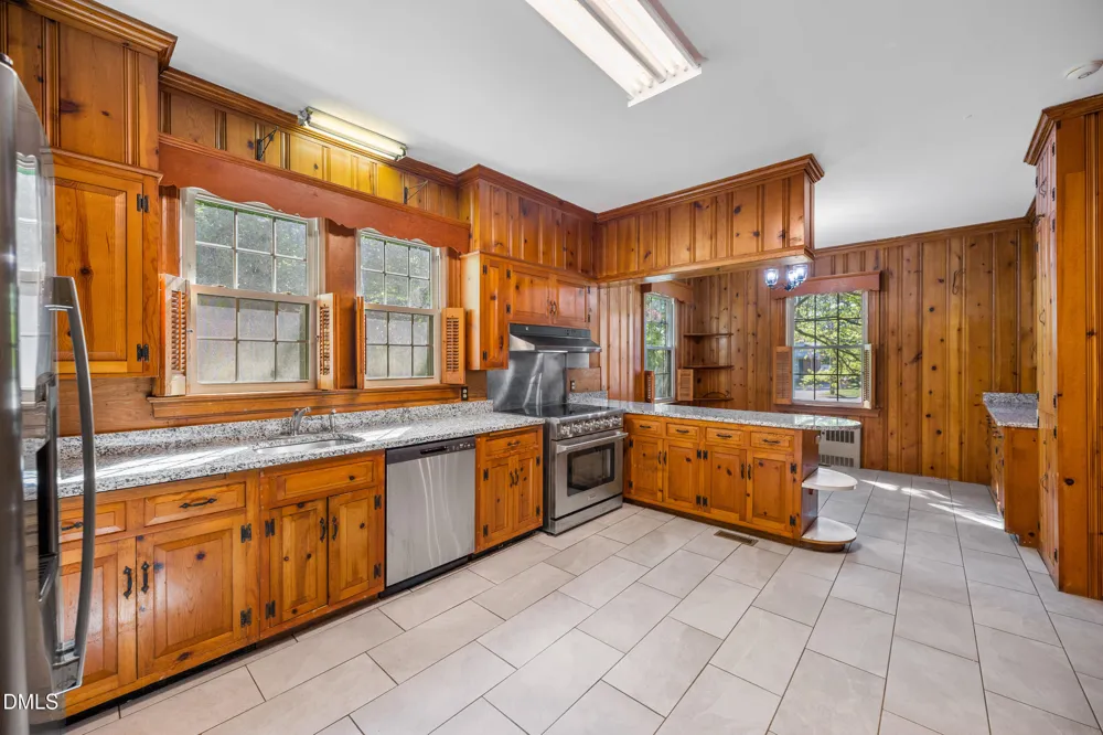 306 S Howard Circle Tarboro, NC 27886