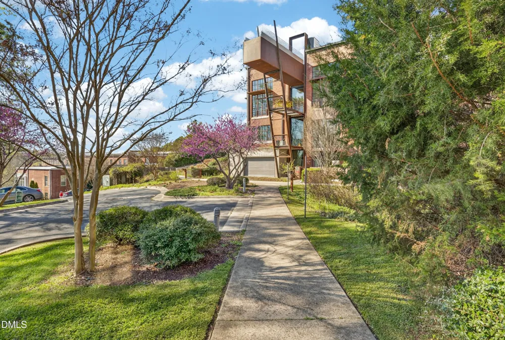 1880 Sissipahaw Way #C-200 Saxapahaw, NC 27340