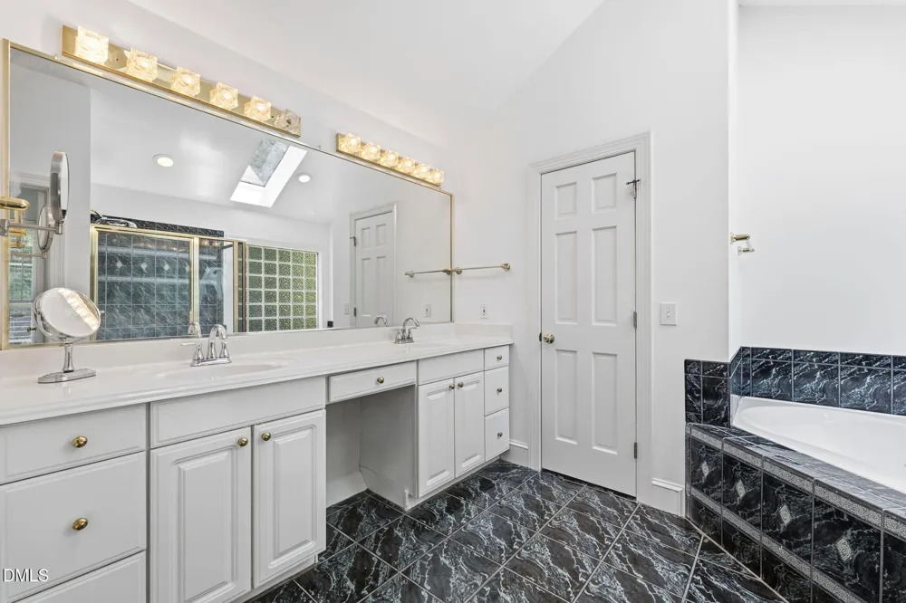 6409 Glendevon Drive Whitsett, NC 27377