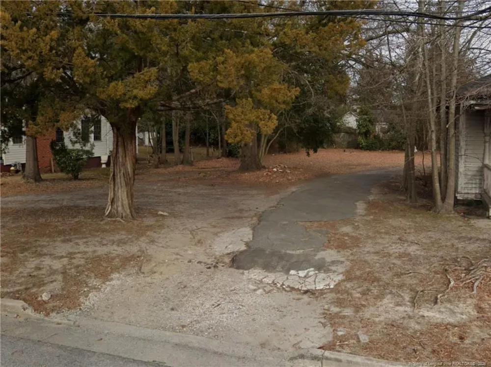 202 Manhattan Avenue Greenville, NC 27834
