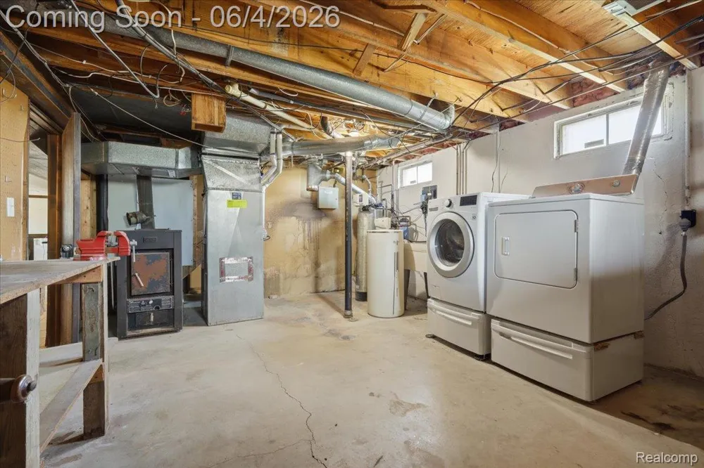 725 Deerpath Court Brandon Charter Township, MI 48462