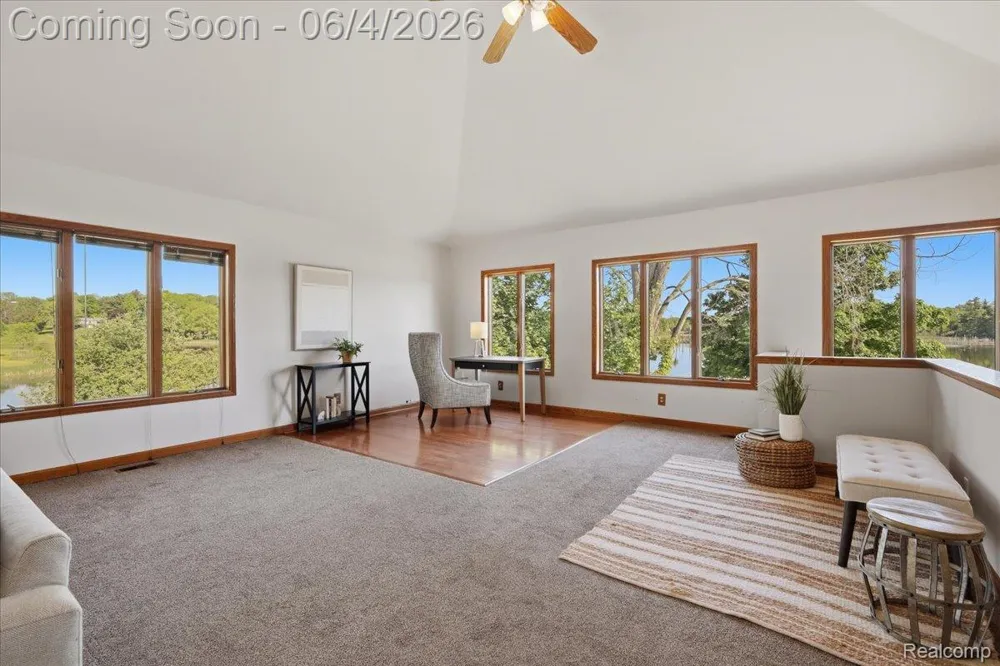 725 Deerpath Court Brandon Charter Township, MI 48462