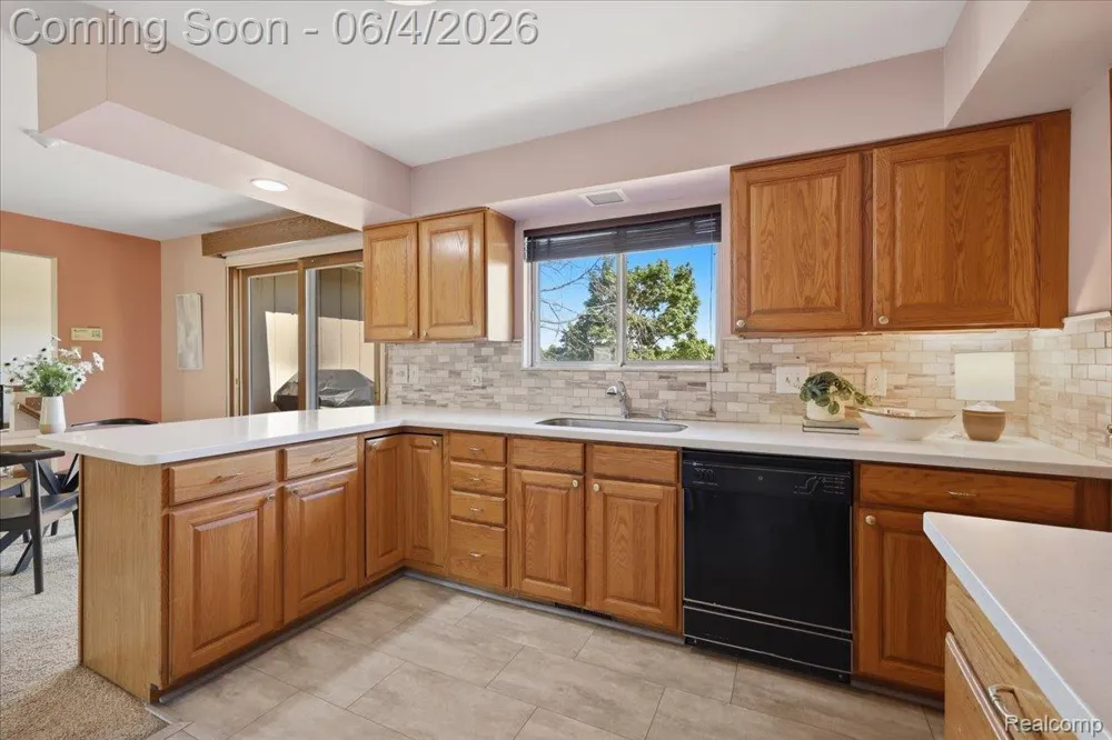 725 Deerpath Court Brandon Charter Township, MI 48462