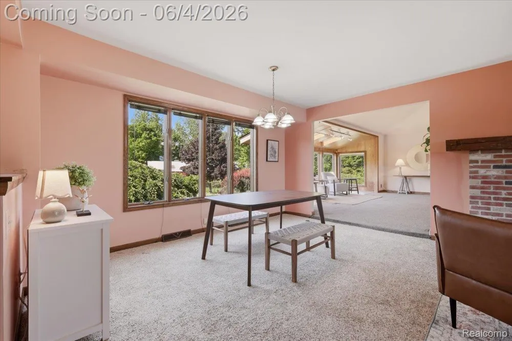 725 Deerpath Court Brandon Charter Township, MI 48462