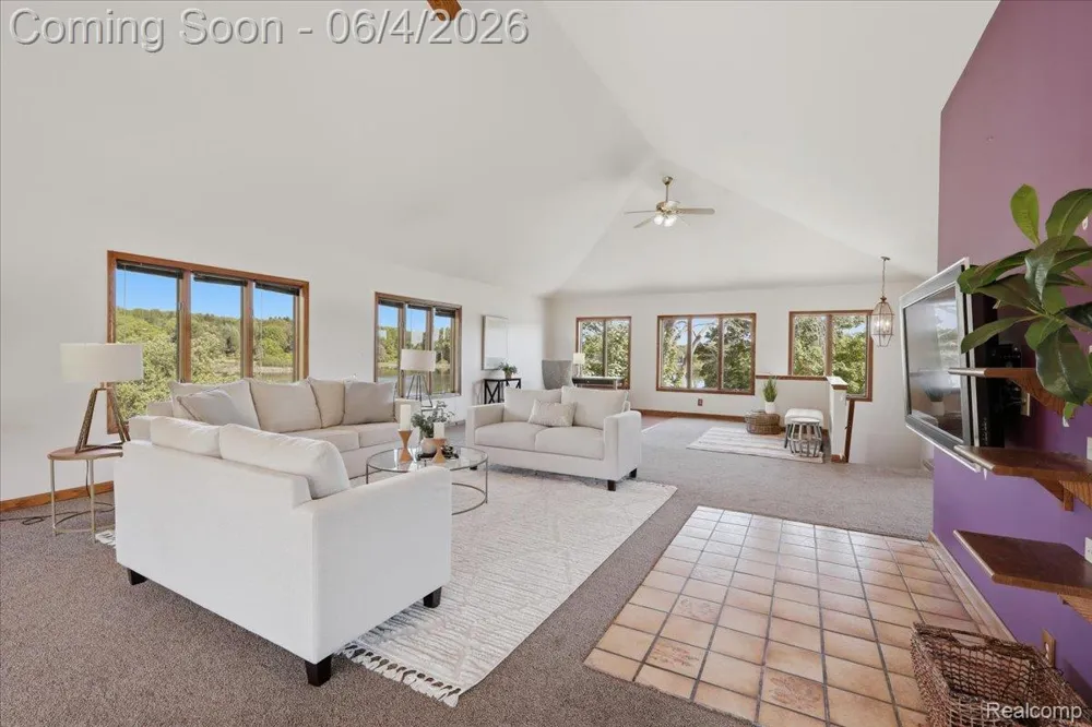 725 Deerpath Court Brandon Charter Township, MI 48462