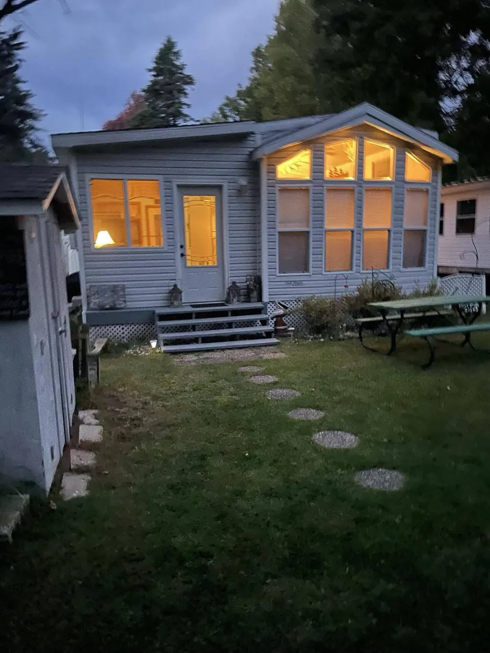 8091 Carriage Lane Morton Township, MI 49336