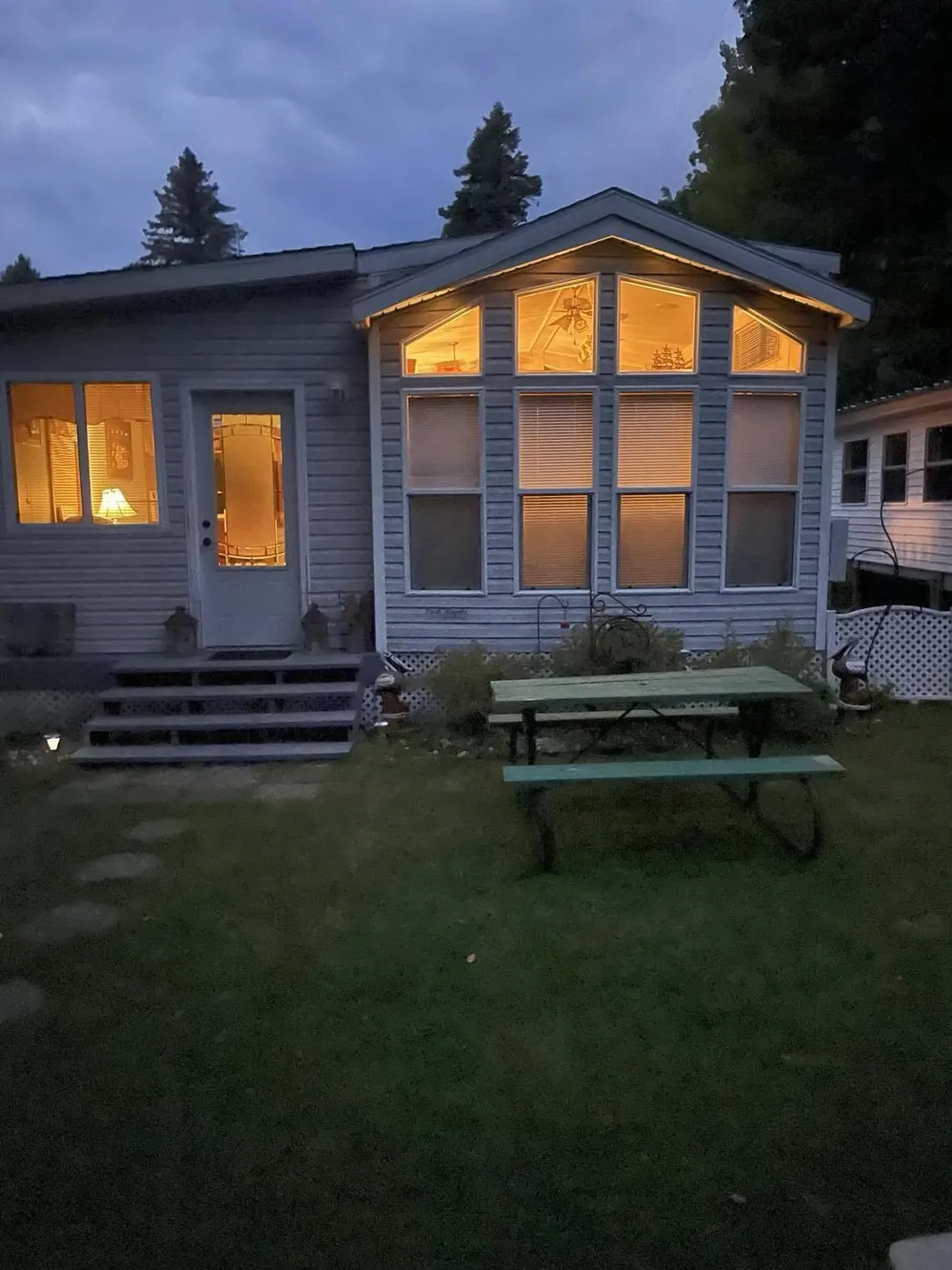 8091 Carriage Lane Morton Township, MI 49336