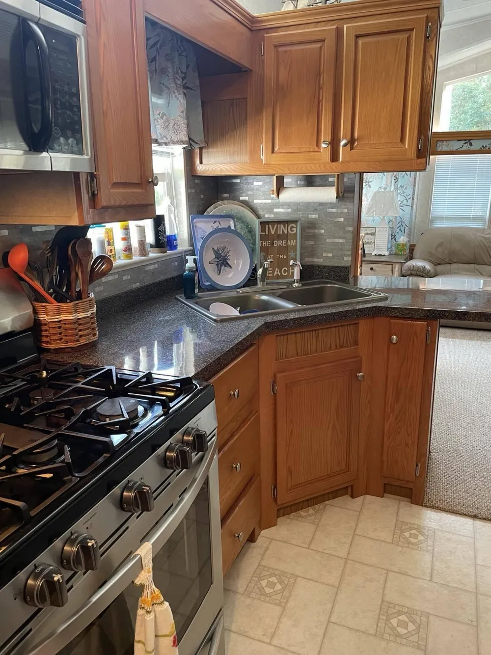 8091 Carriage Lane Morton Township, MI 49336