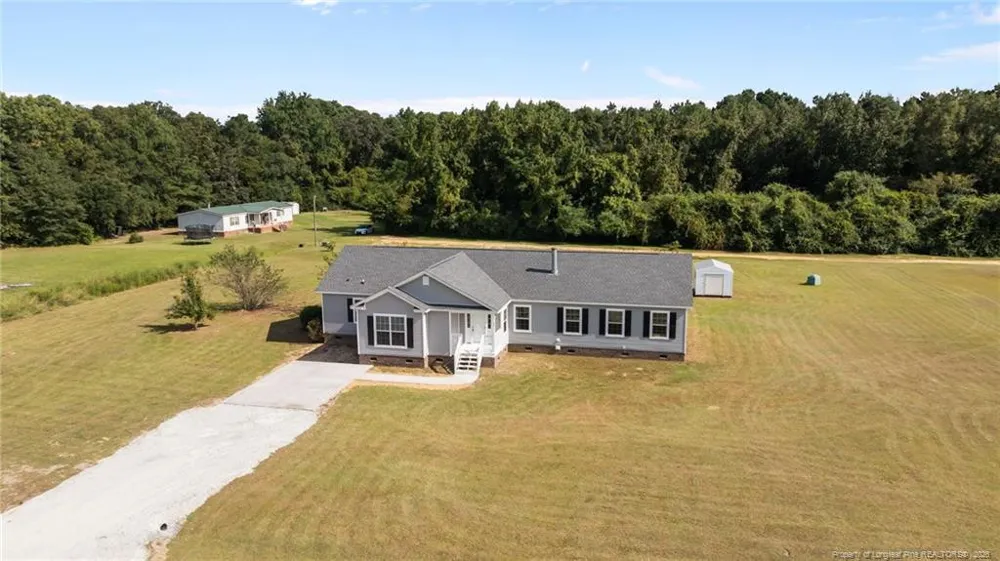 189 Little Coharie Lane Roseboro, NC 28382