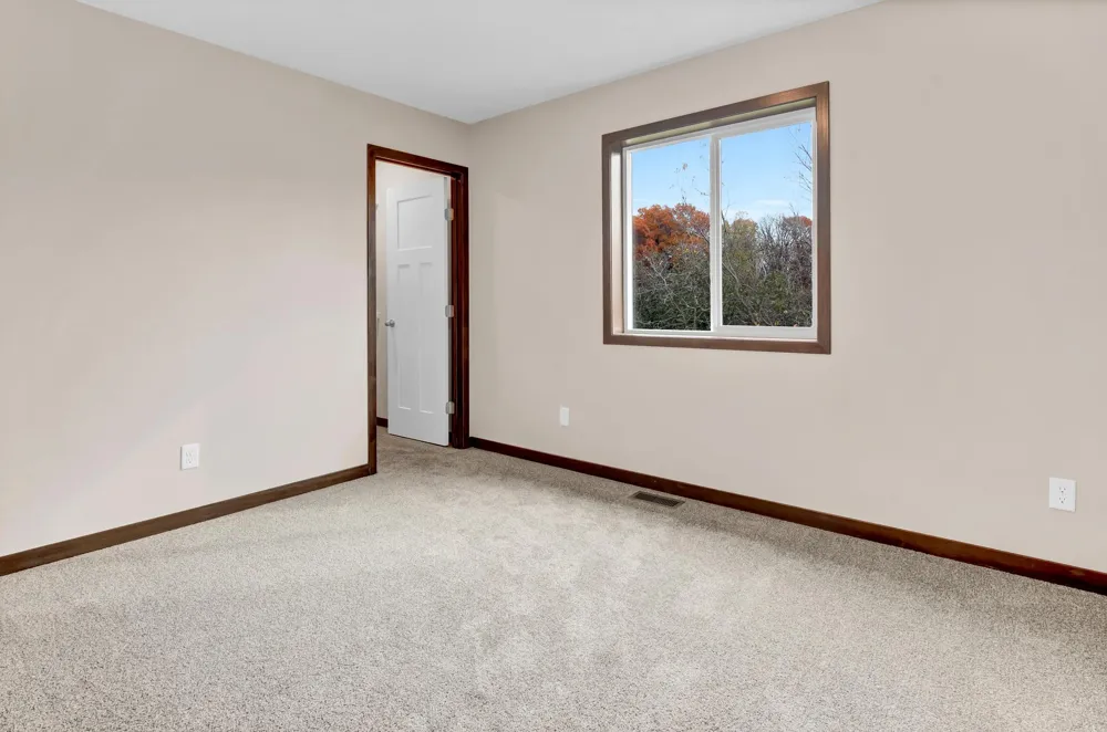 2582 Topaz Street Saint Augusta, MN 56301