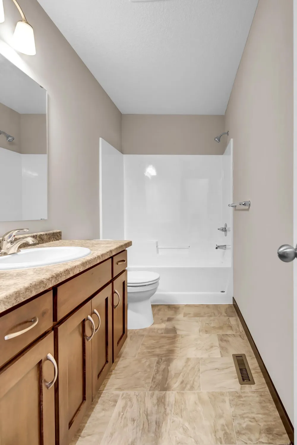 2582 Topaz Street Saint Augusta, MN 56301