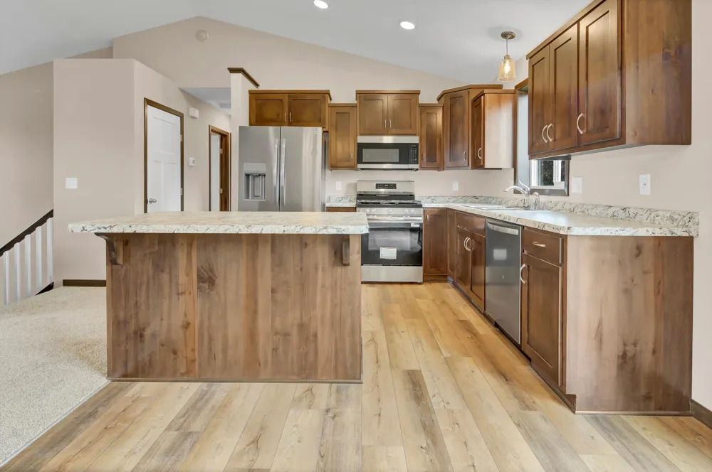 2582 Topaz Street Saint Augusta, MN 56301