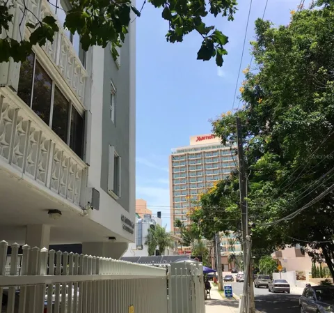 60 Caribe COND. CASTILLO #3B