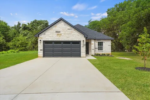 203 Kalura Way