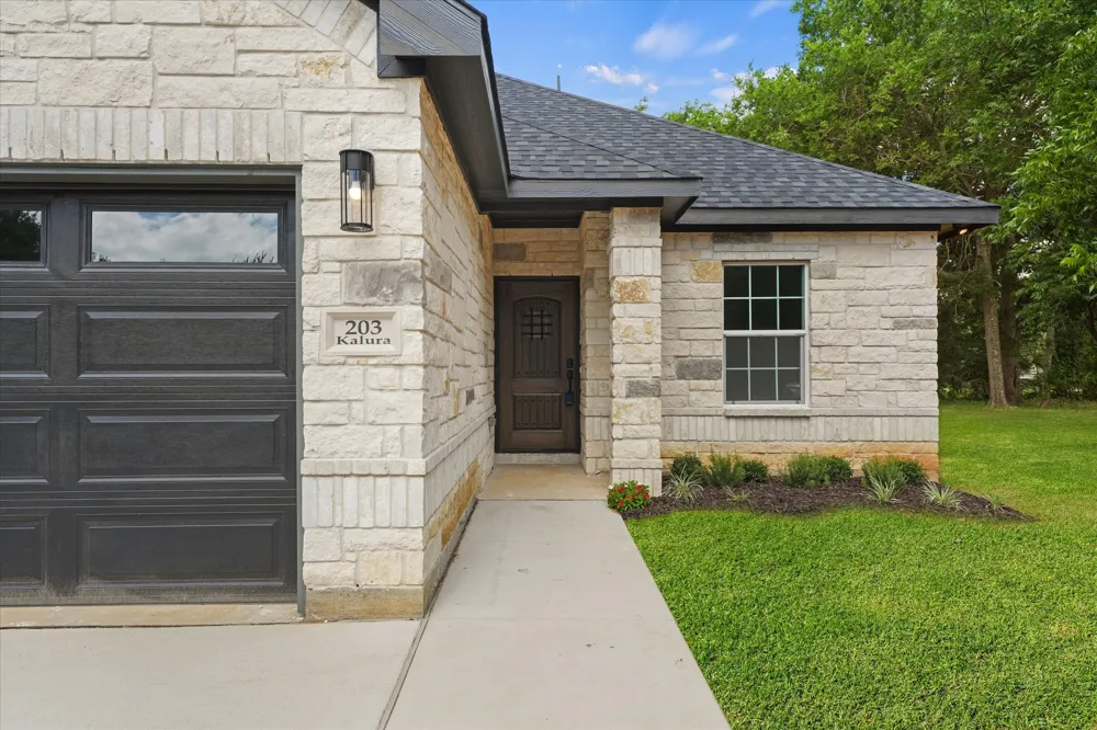 203 Kalura Way Tool, TX 75143