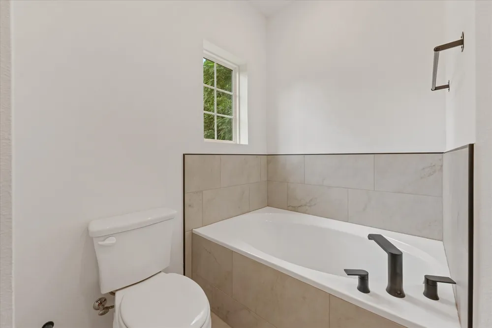 203 Kalura Way Tool, TX 75143