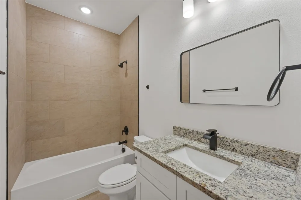203 Kalura Way Tool, TX 75143