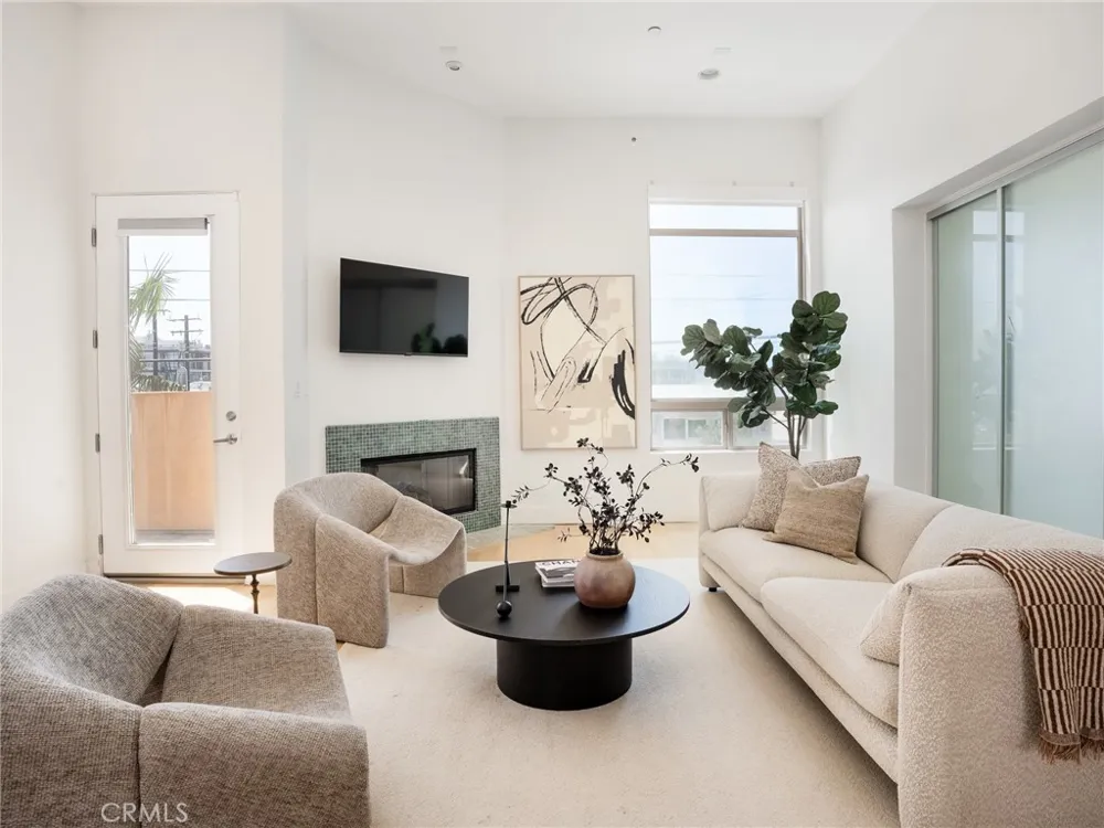 1225 E Grand Avenue #D El Segundo, CA 90245